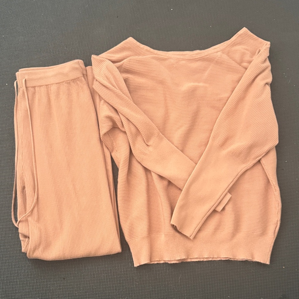 Cozy Tan Lounge Set